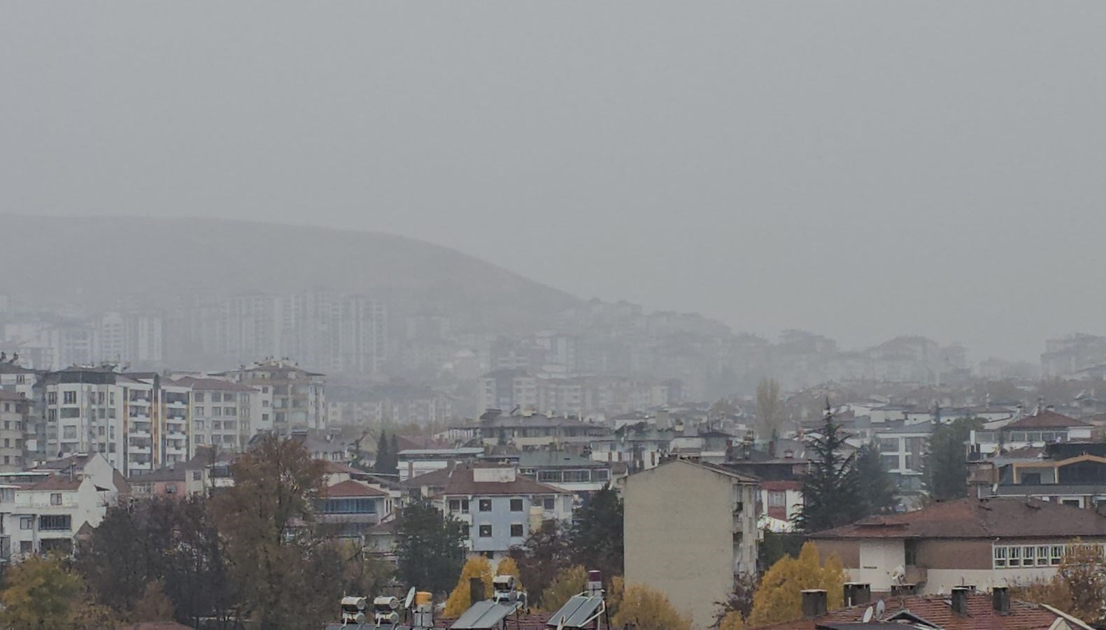 Elazığ’da yüksek kesimlerde sis etkili oldu